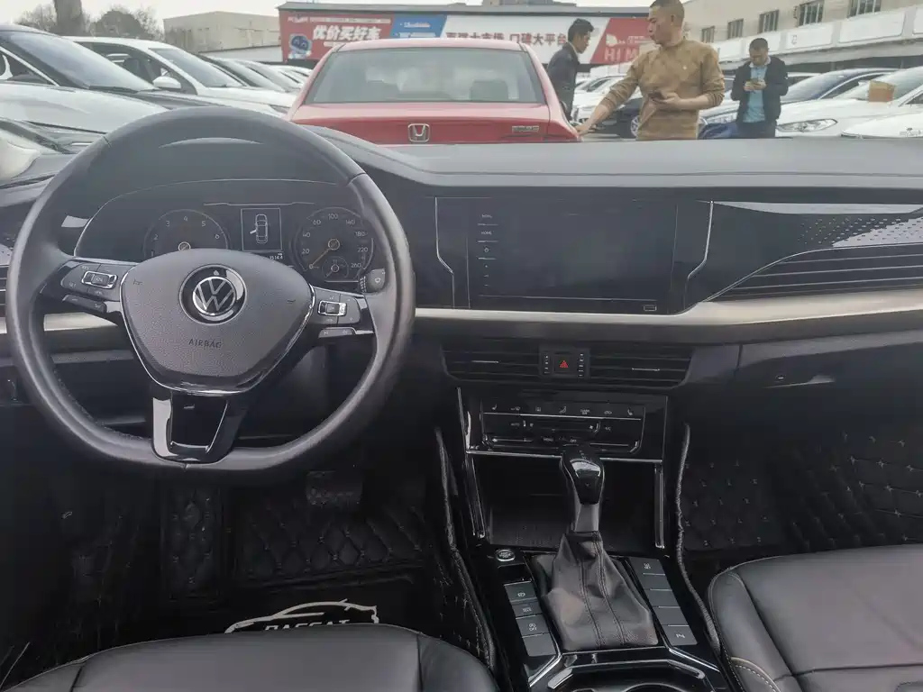 VOLKSWAGEN PASSAT 2021
