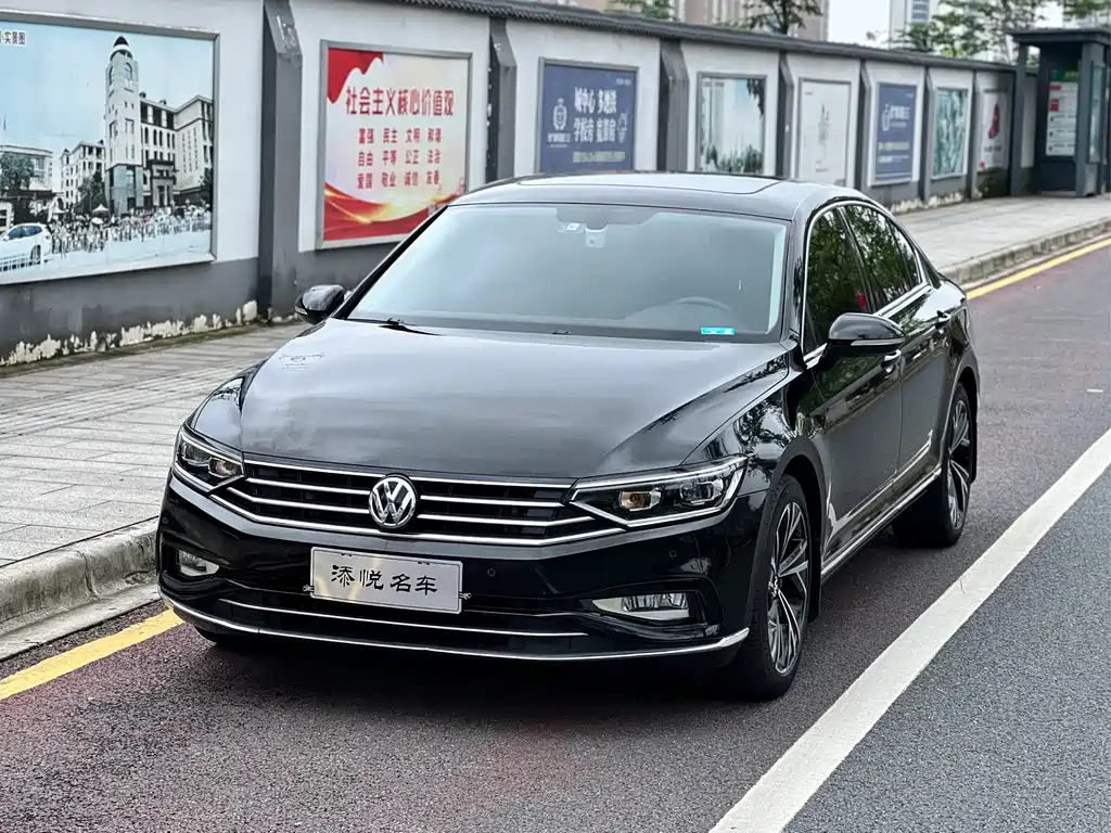 VOLKSWAGEN MAGOTAN 2020