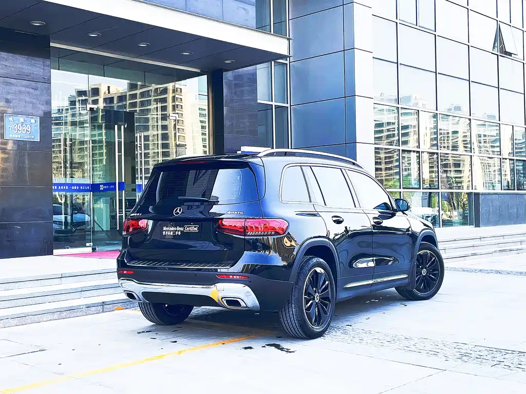 MERCEDES BENZ GLB 2023