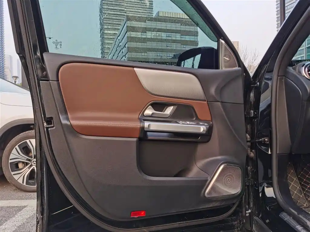 MERCEDES BENZ GLB 2022