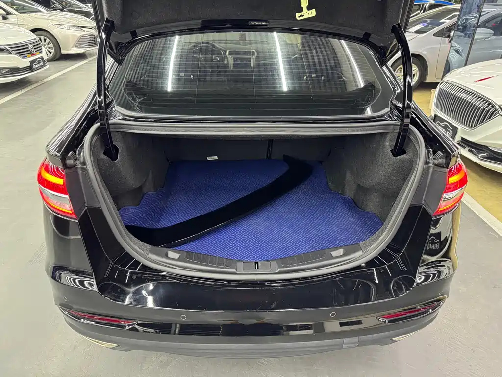 FORD MONDEO 2022