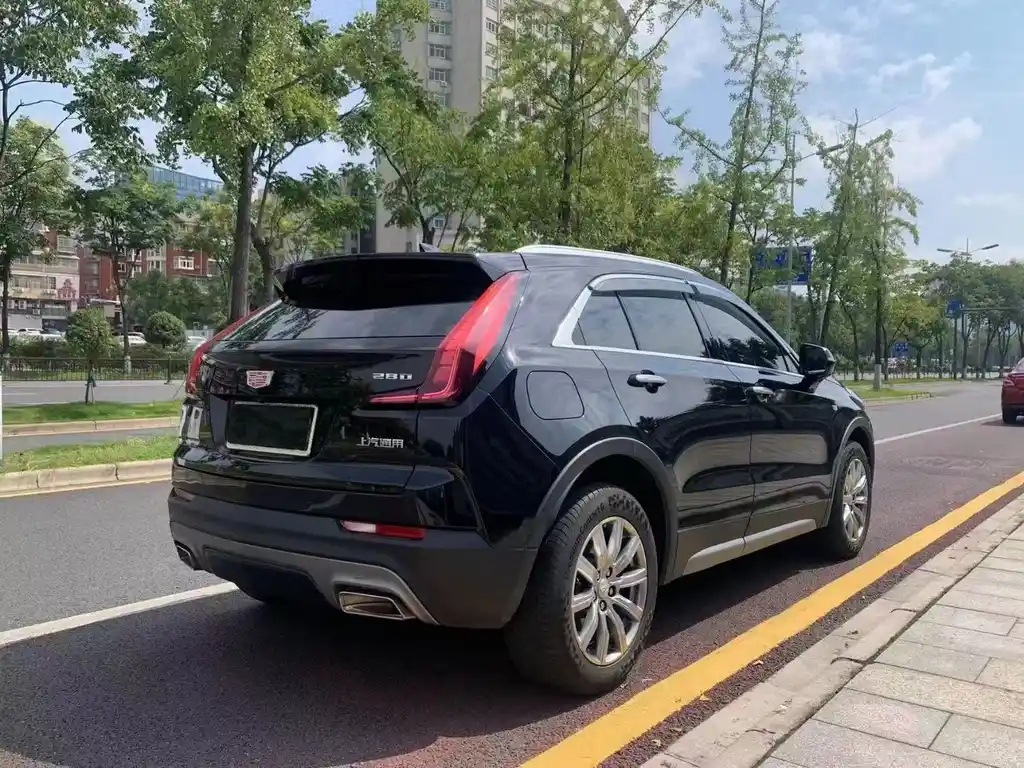 CADILLAC XT4 2021