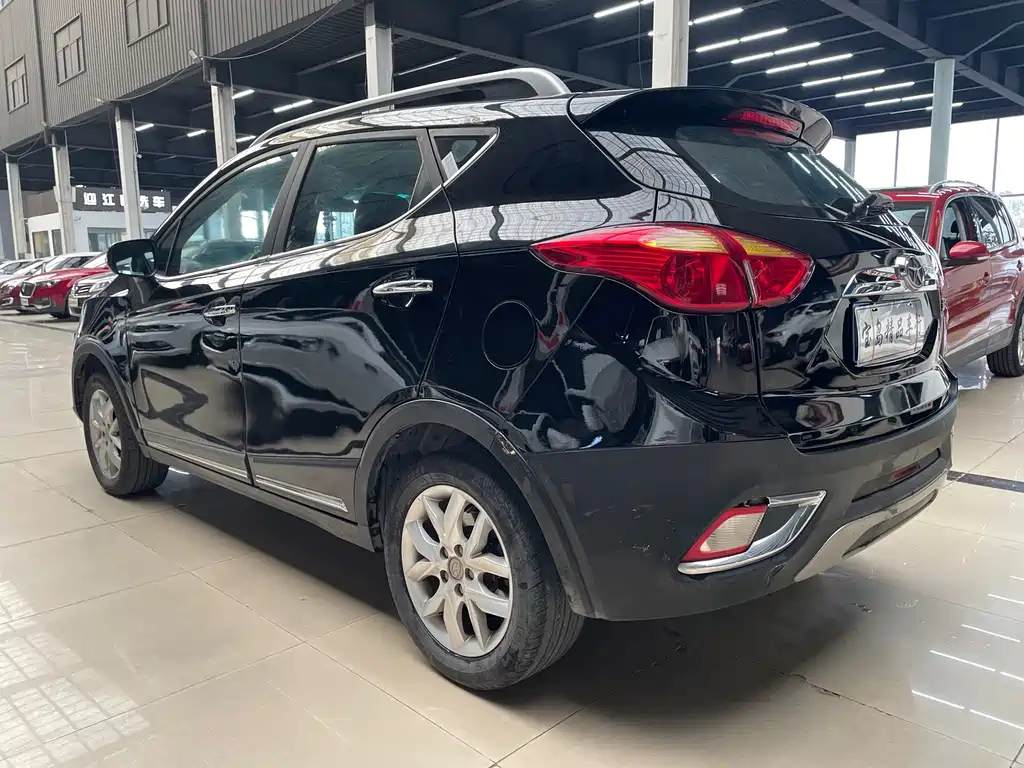 JAC REFINE S3 2015