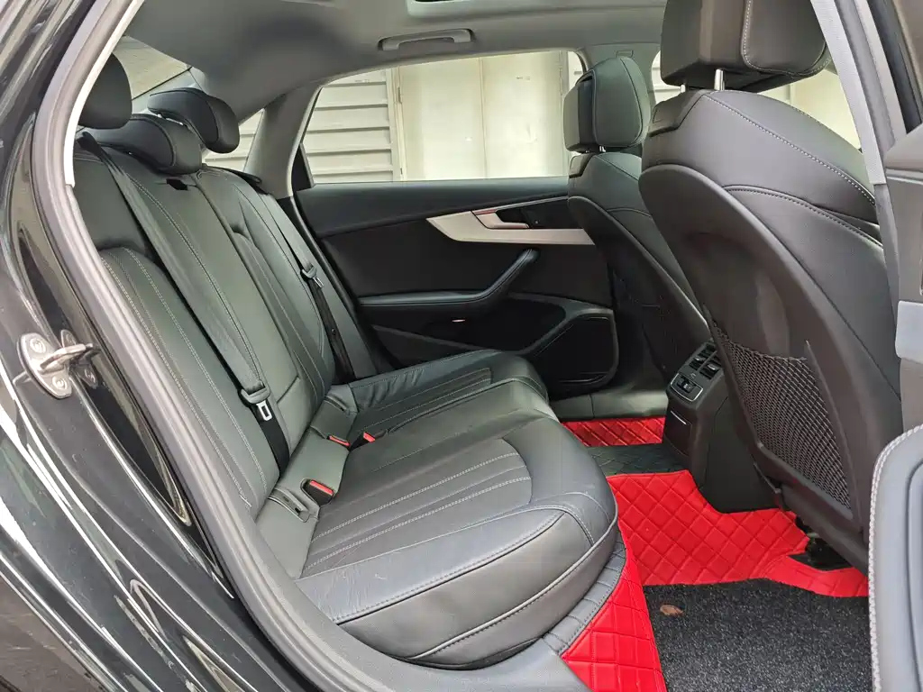 AUDI A4L 2022