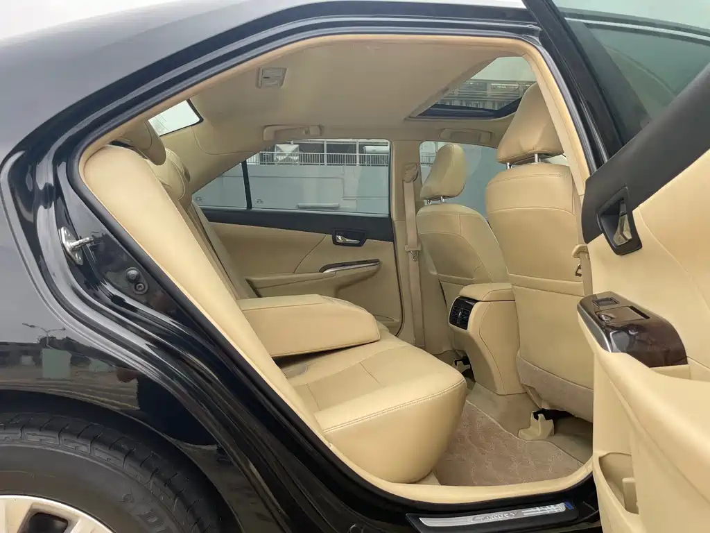 TOYOTA CAMRY 2016