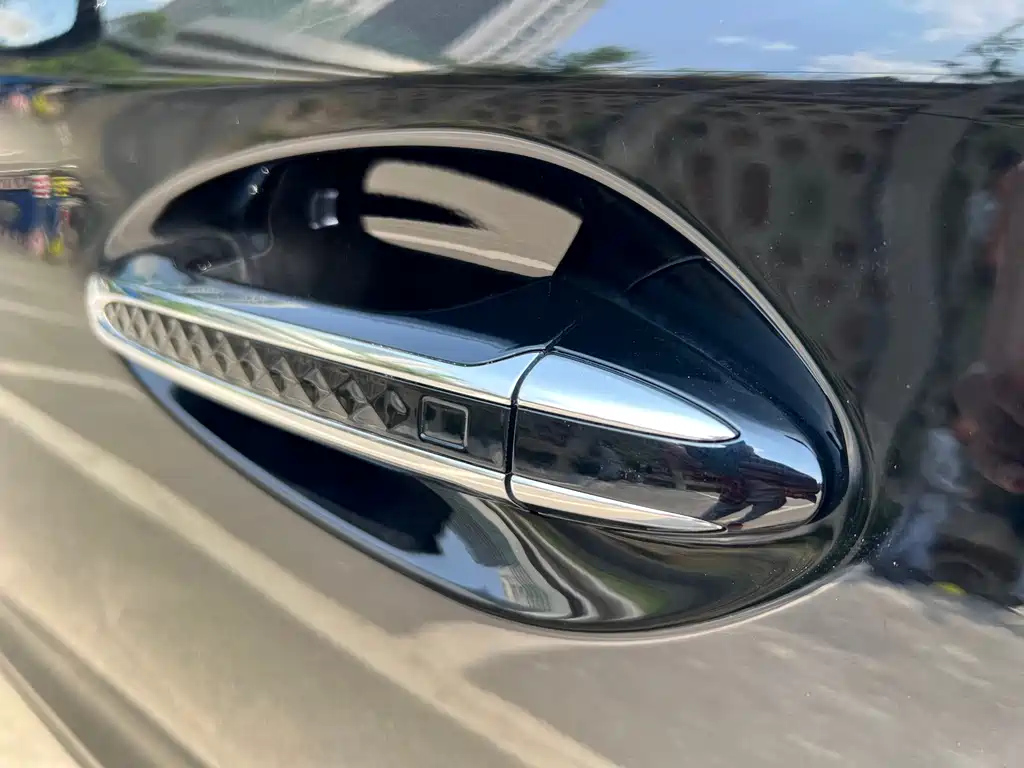 HONGQI HS5 2024