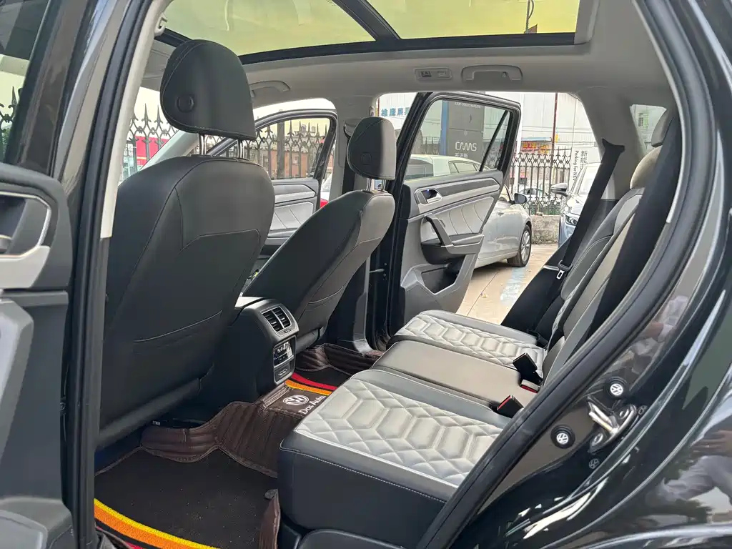 VOLKSWAGEN TAYRON 2022
