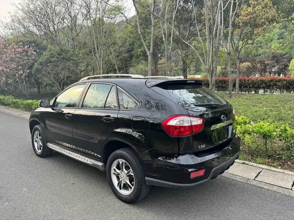 BYD S6 2013