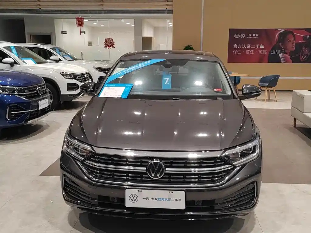 VOLKSWAGEN SAGITAR 2024