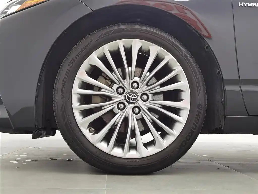 TOYOTA AVALON 2019