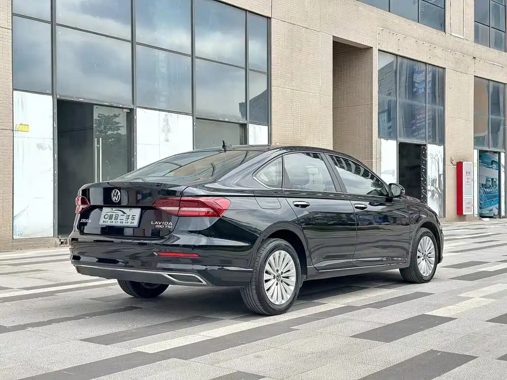 VOLKSWAGEN LAVIDA 2022