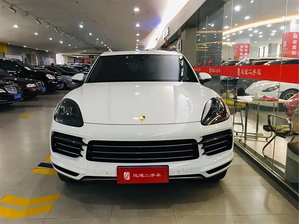 PORSCHE CAYENNE 2019
