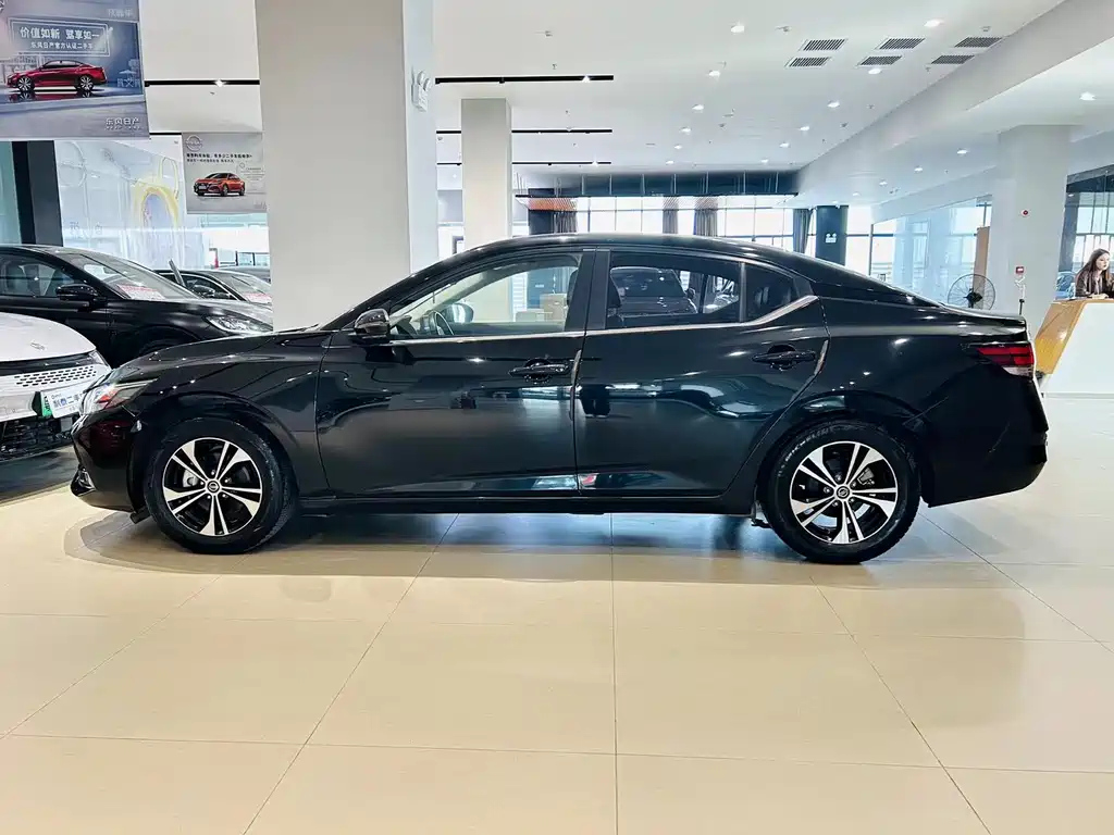NISSAN SYLPHY 2020