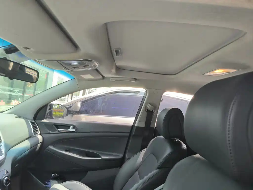 HYUNDAI TUCSON 2017