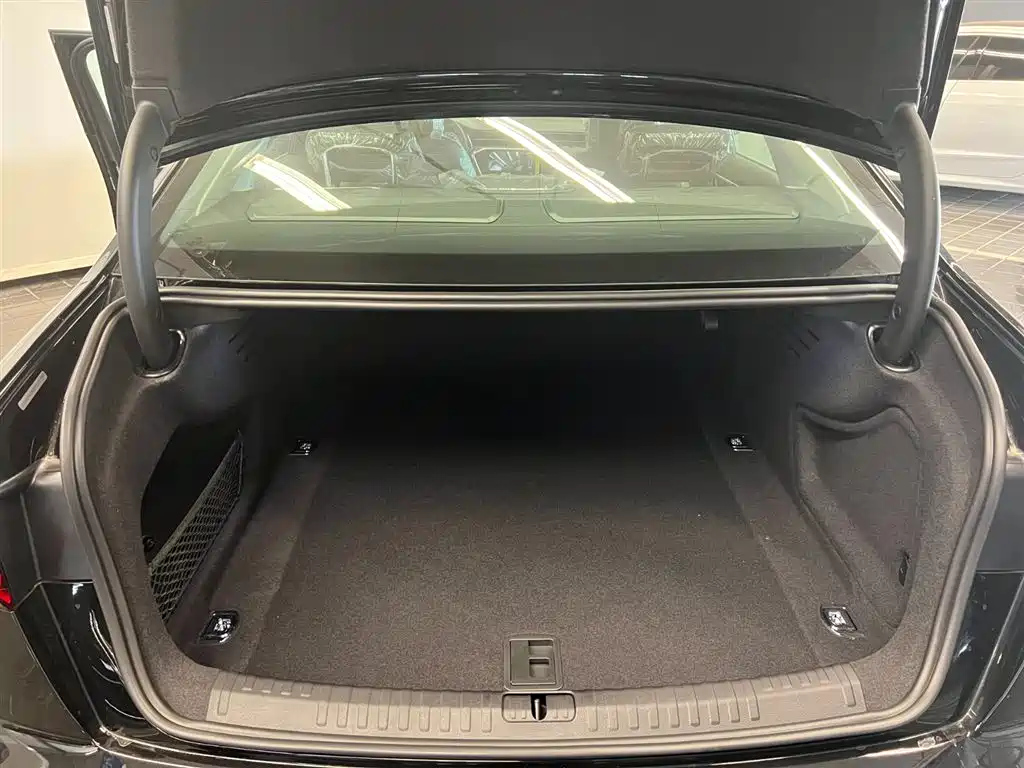 AUDI A6L 2023