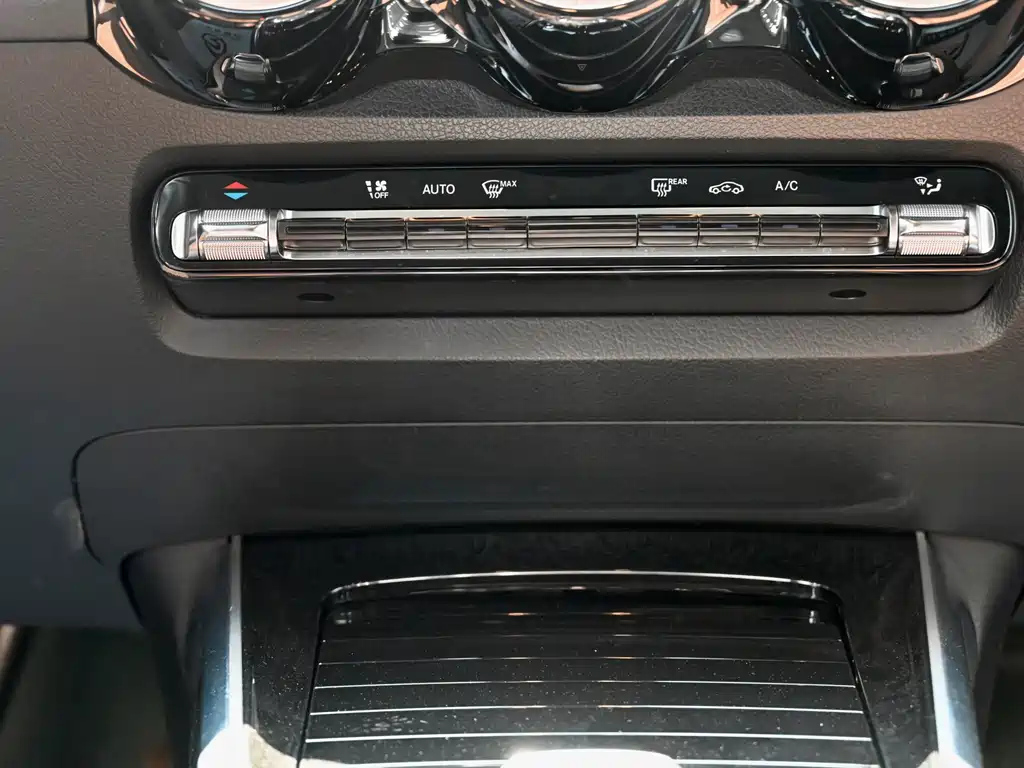 MERCEDES BENZ GLB 2021