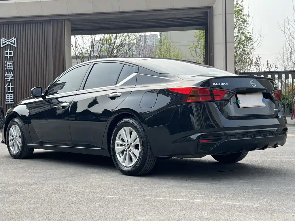 NISSAN TEANA 2021