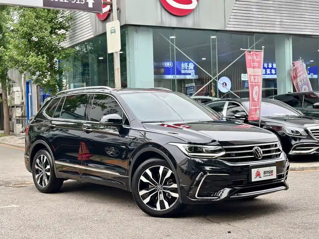 VOLKSWAGEN TIGUAN L 2024