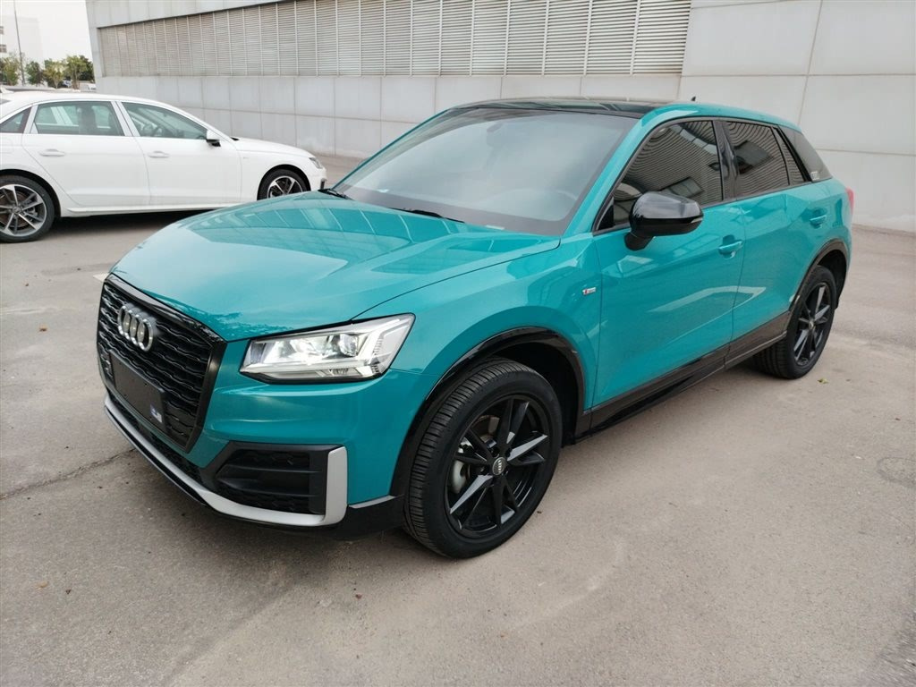 AUDI Q2L 2021