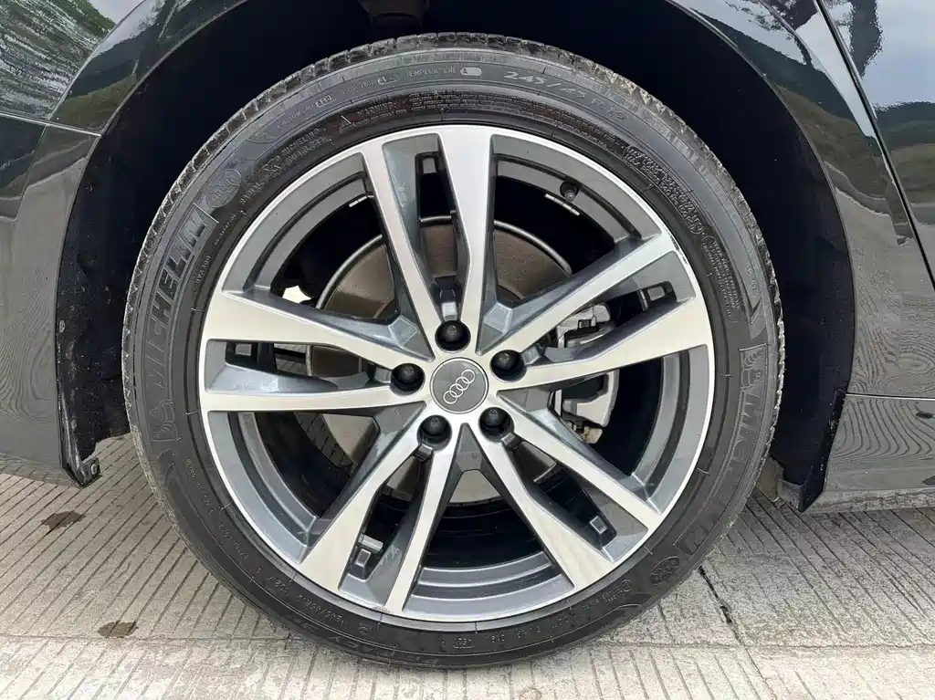 AUDI A6L 2019
