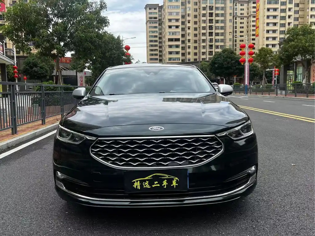 FORD TAURUS 2019