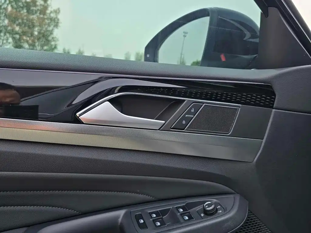 VOLKSWAGEN PASSAT 2022