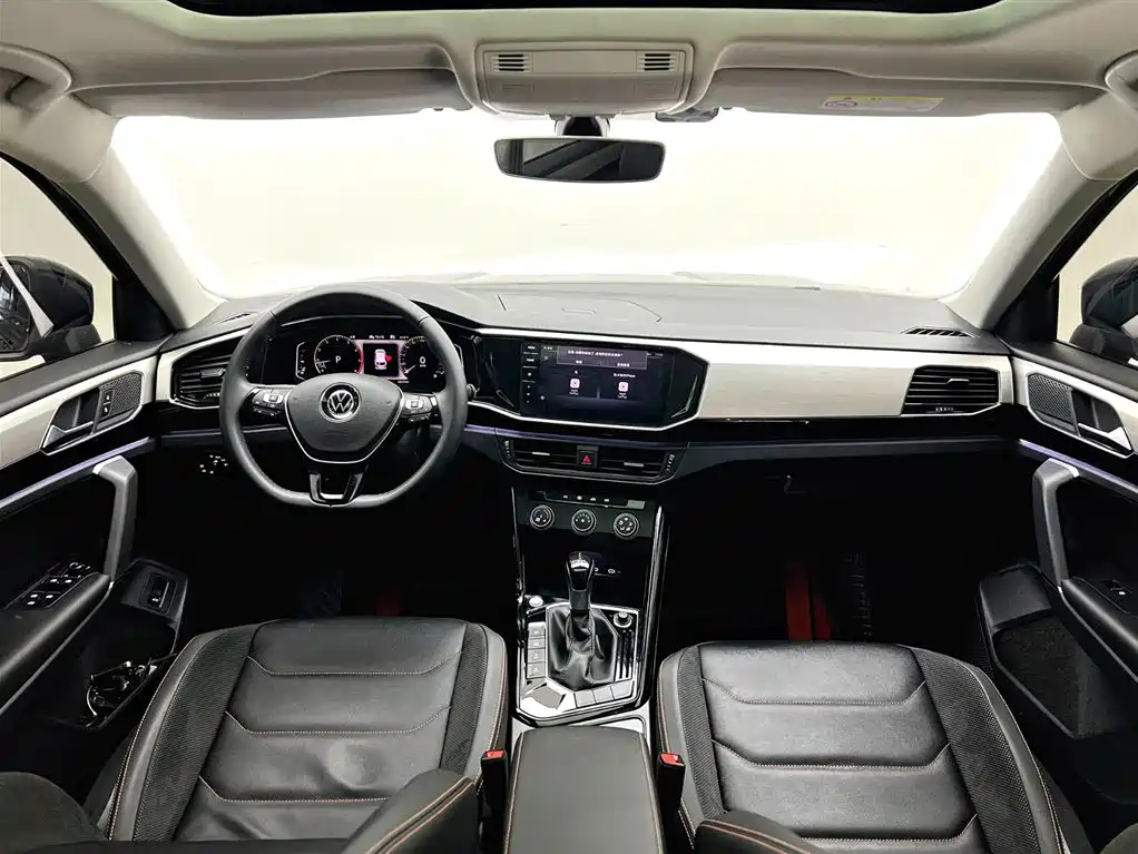 VOLKSWAGEN TAYRON 2021