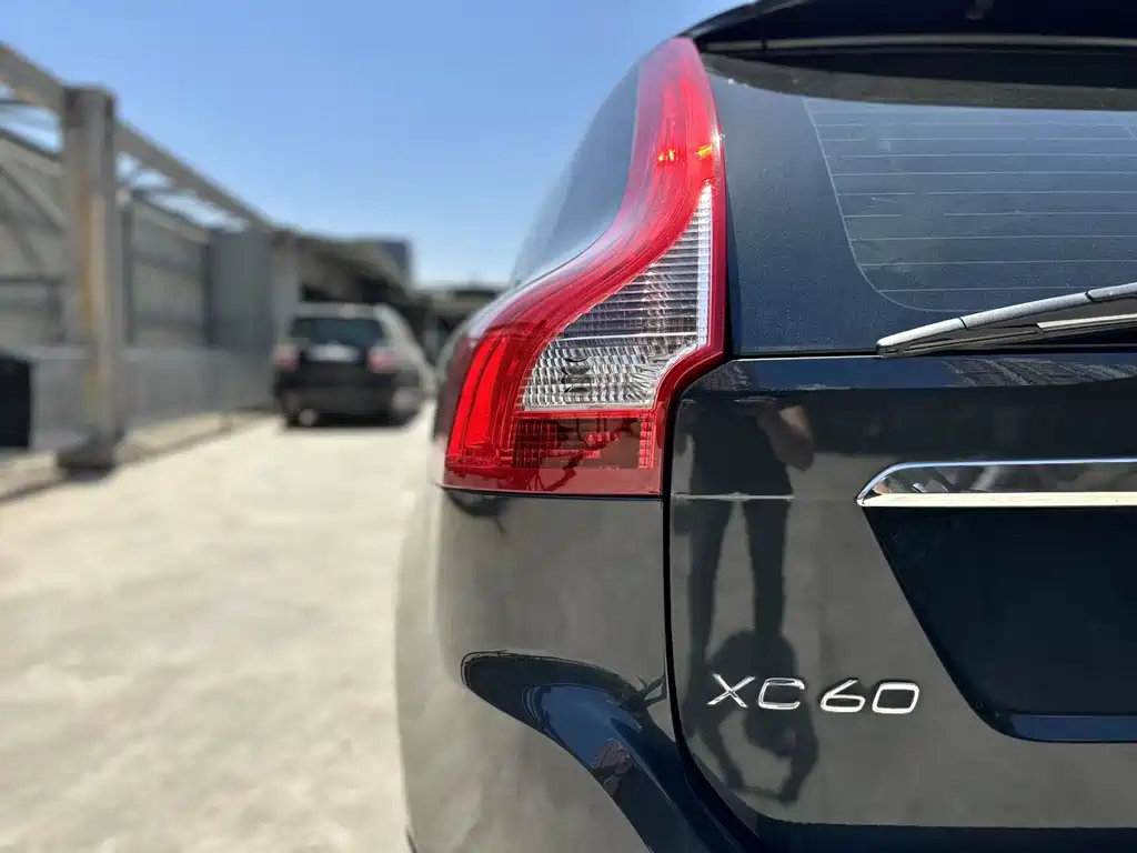 VOLVO XC60 IMPORT 2014