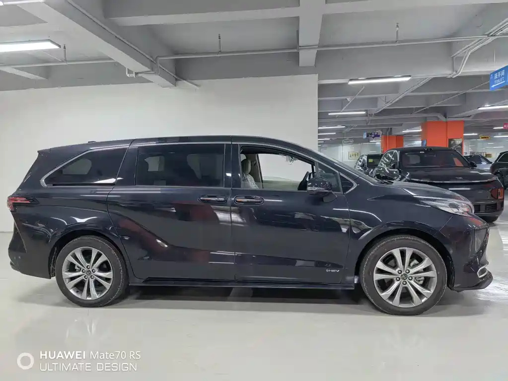 TOYOTA SIENNA SIENNA 2024