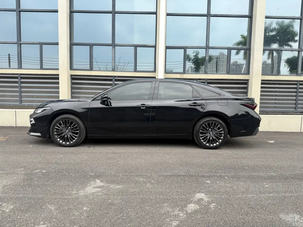 TOYOTA AVALON 2022