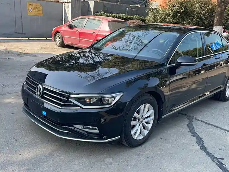 VOLKSWAGEN MAGOTAN 2020