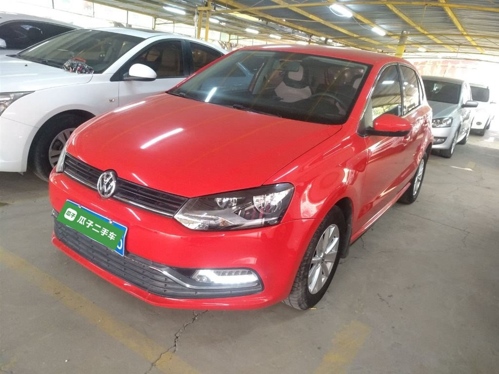 VOLKSWAGEN POLO 2016