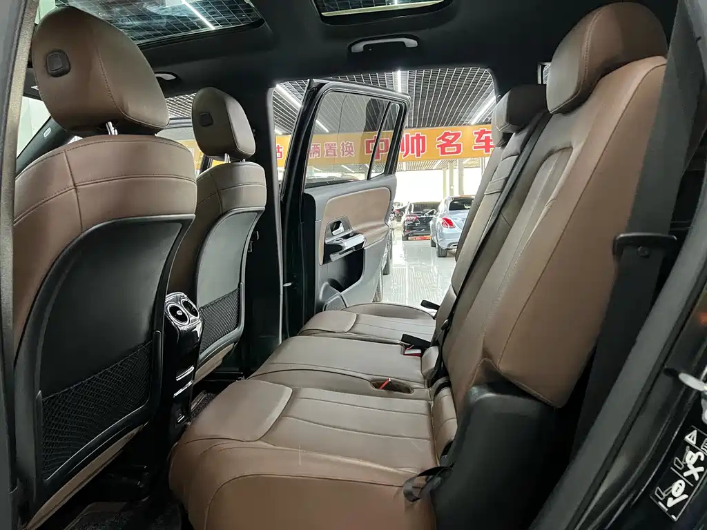 MERCEDES BENZ GLB 2021