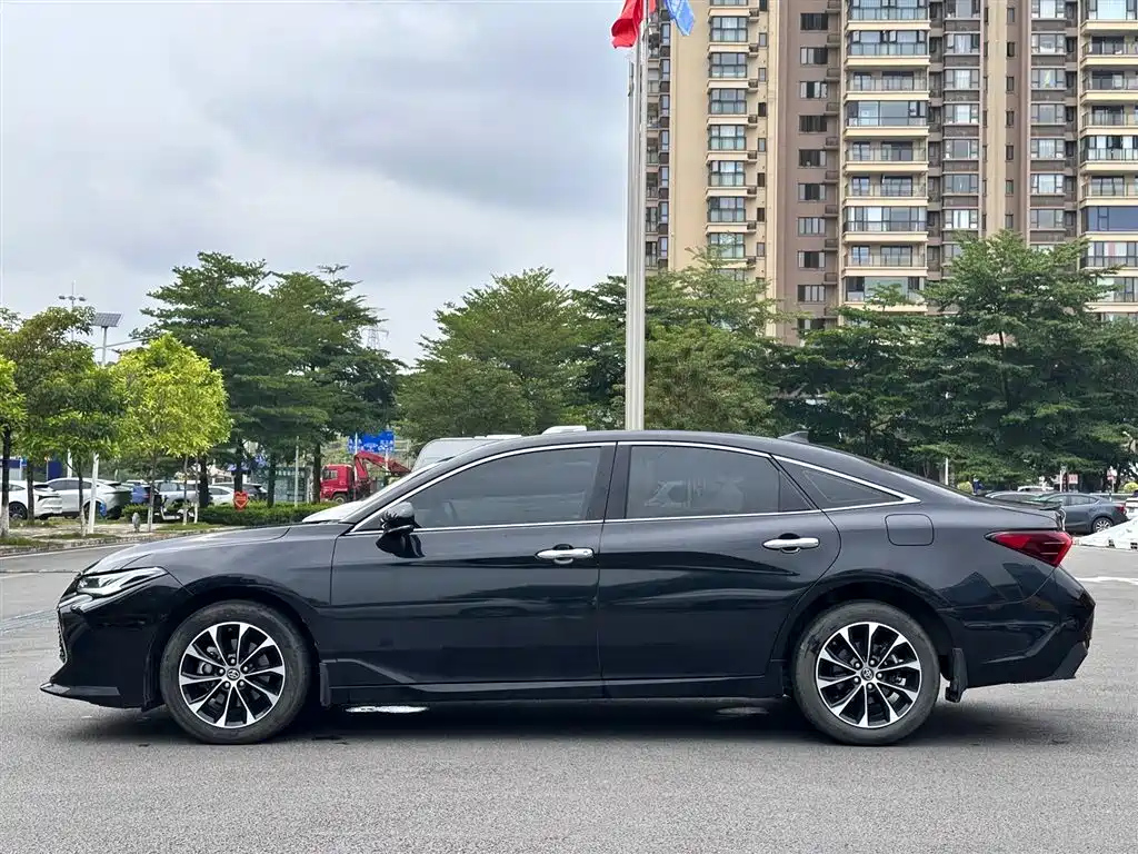 TOYOTA AVALON 2022