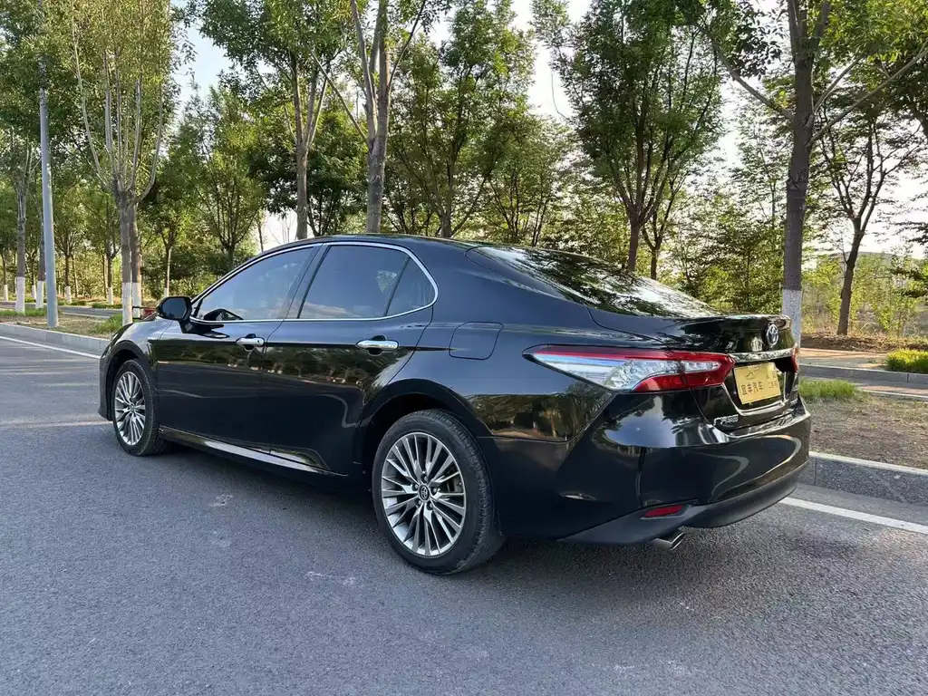 TOYOTA CAMRY 2019