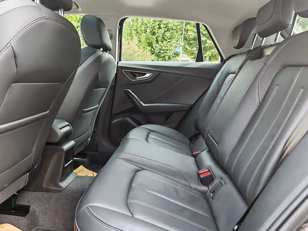 AUDI Q2L 2024