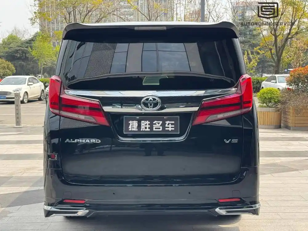 TOYOTA ALPHARD 2018