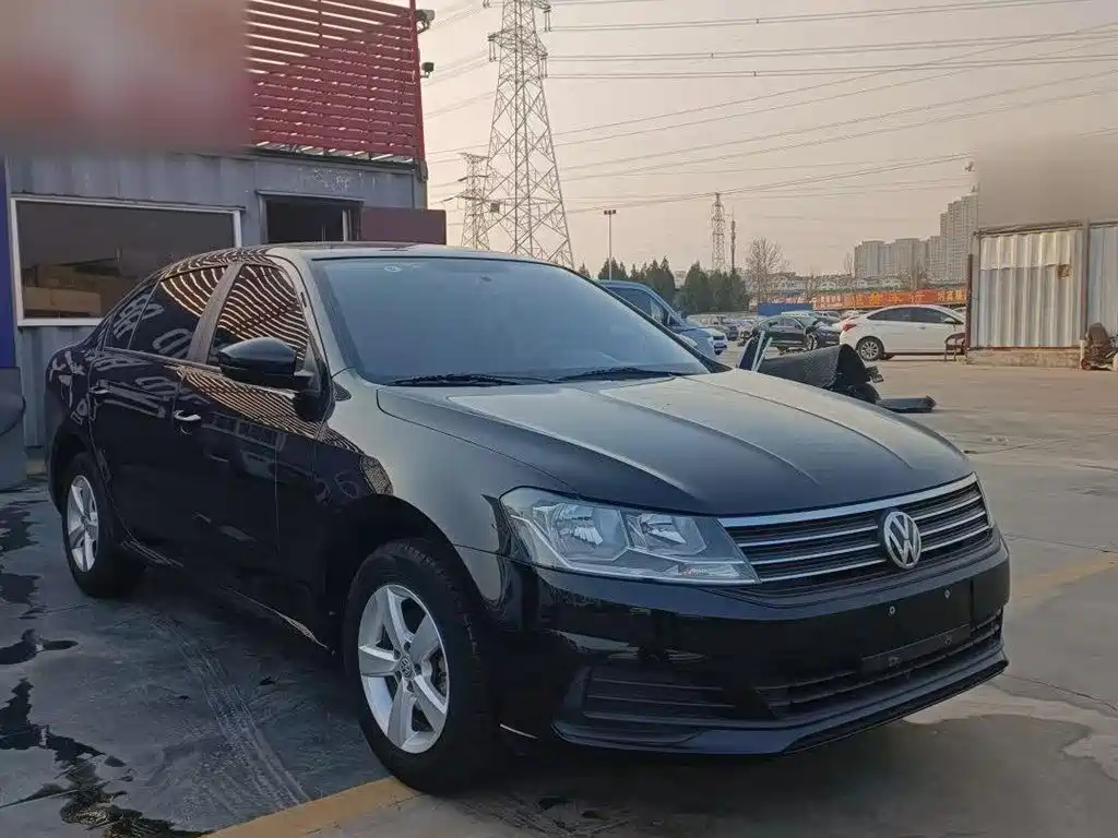 VOLKSWAGEN LAVIDA 2019