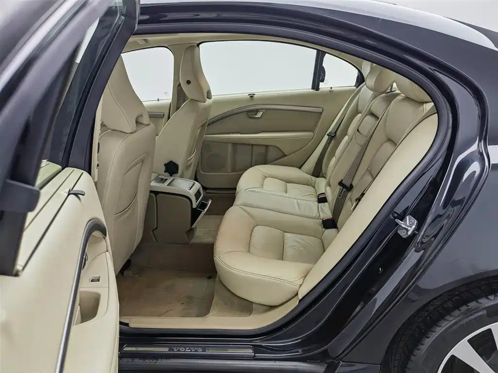 VOLVO S80L 2014