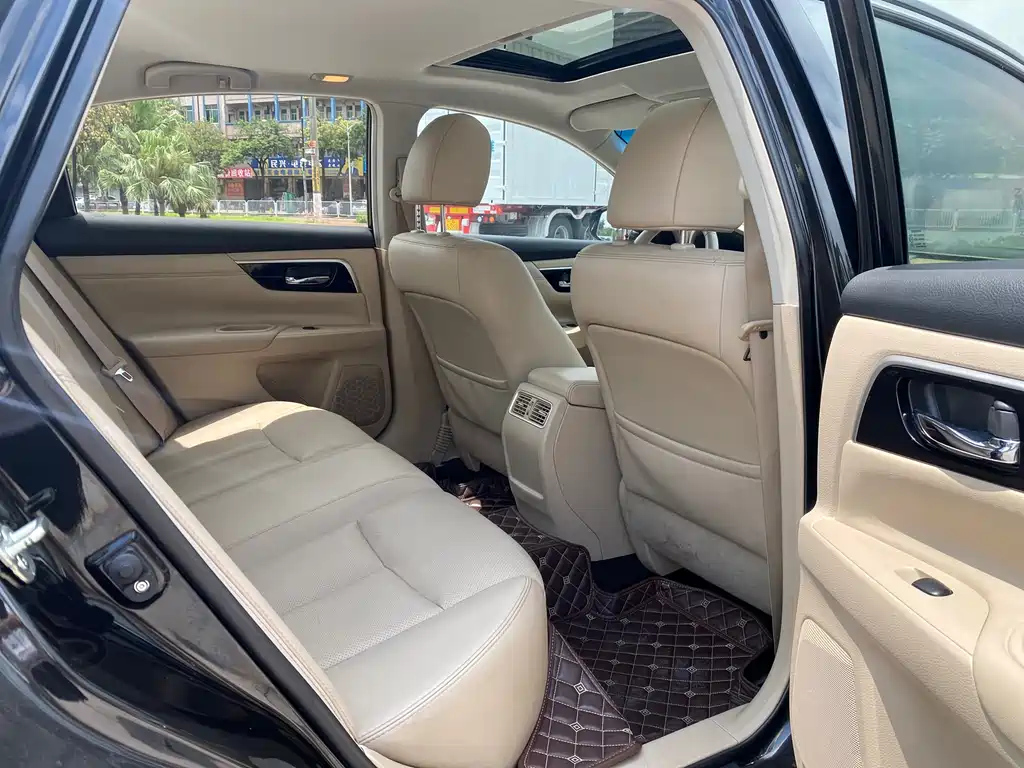 NISSAN TEANA 2016