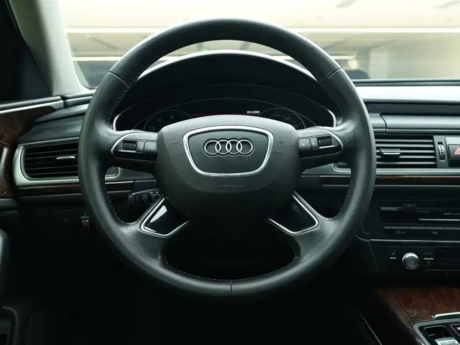 AUDI A6L 2016