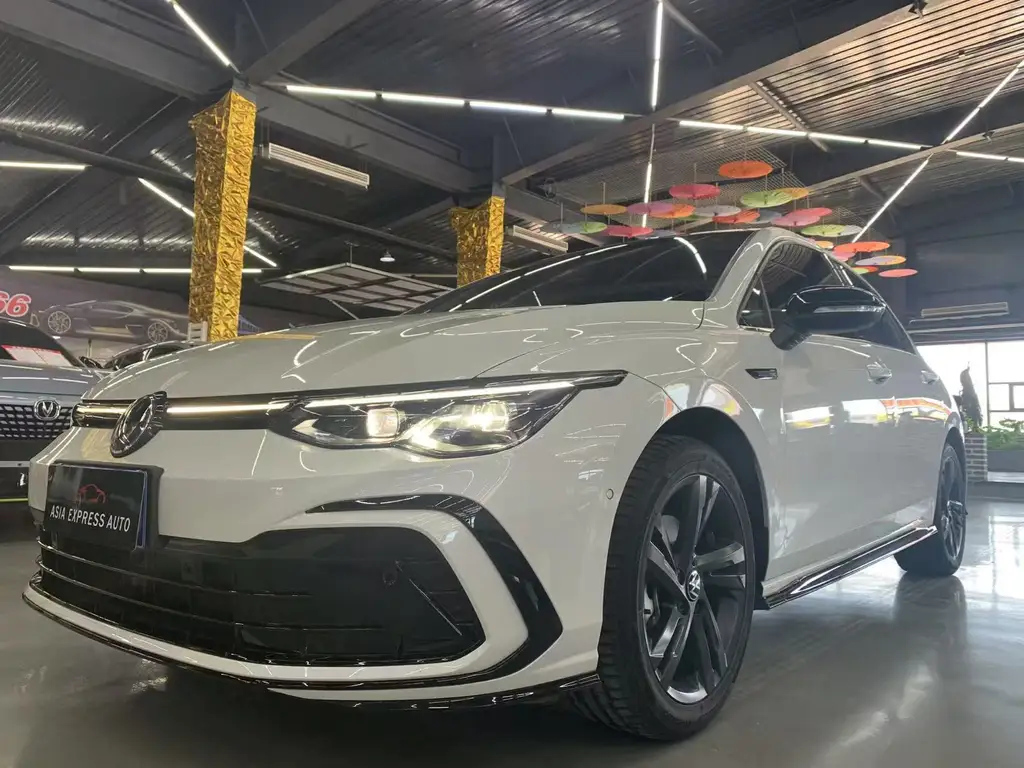 VOLKSWAGEN GOLF 2021