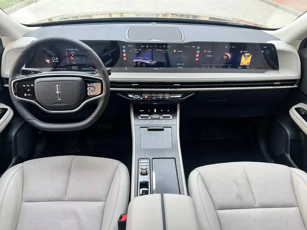 LINCOLN ADVENTURER 2023