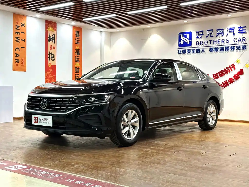 VOLKSWAGEN PASSAT 2024