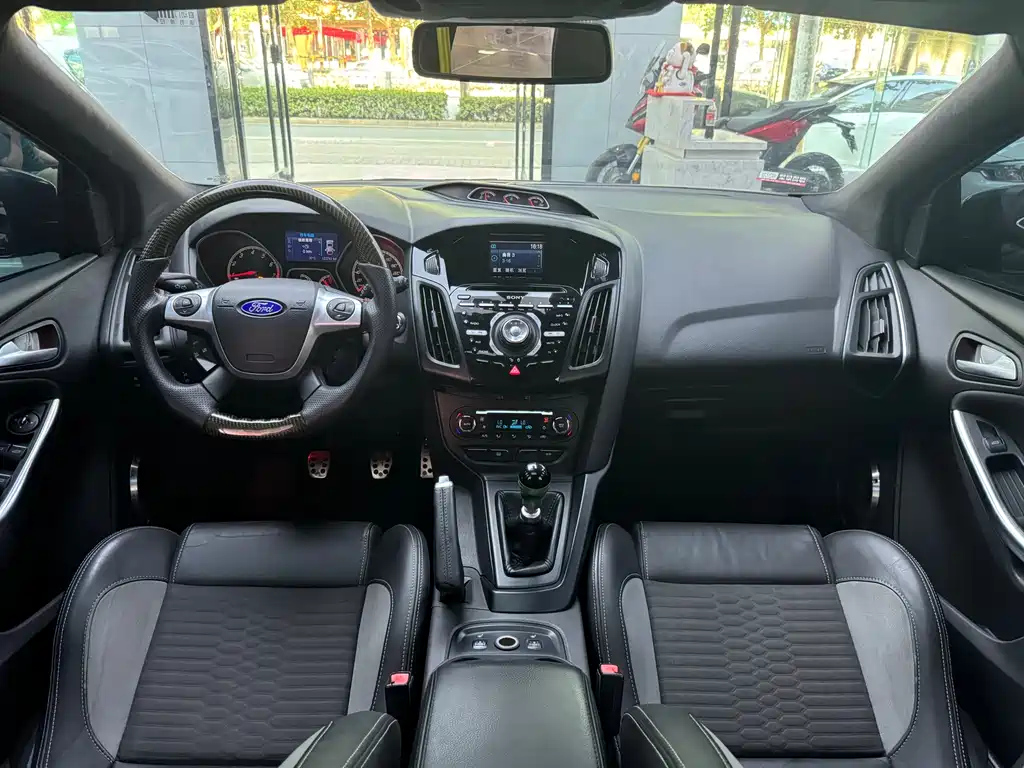 FORD FOCUS IMPORT 2014