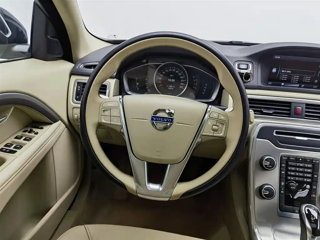VOLVO S80L 2014
