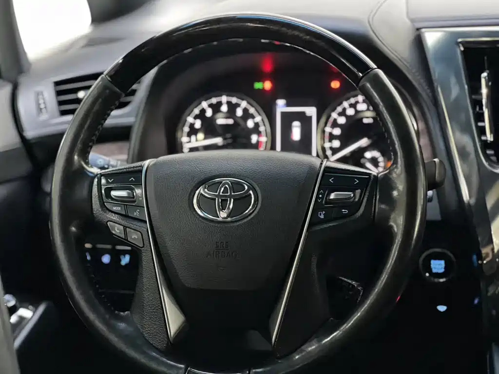 TOYOTA ALPHARD 2018