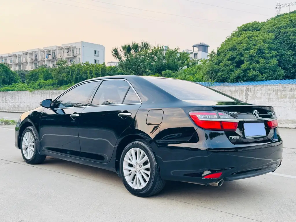 TOYOTA CAMRY 2015