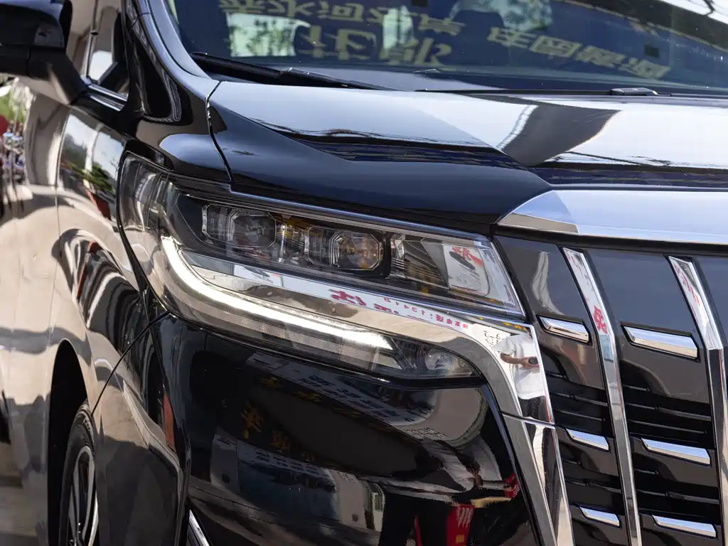 TOYOTA ALPHARD 2018