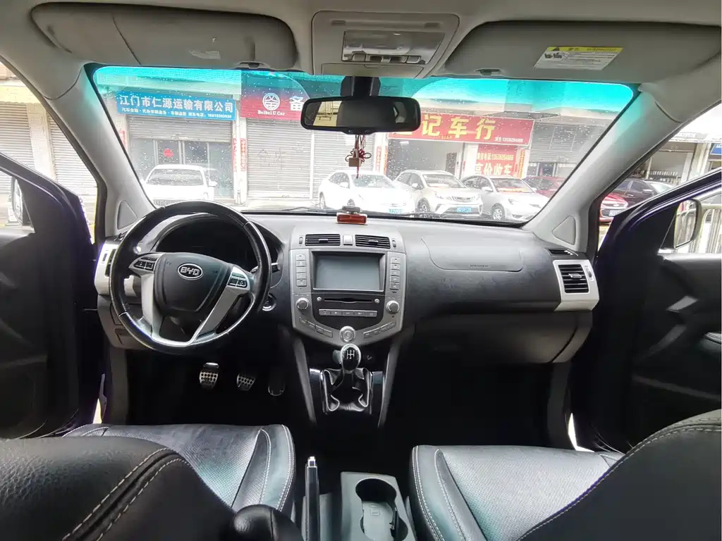 BYD S6 2014